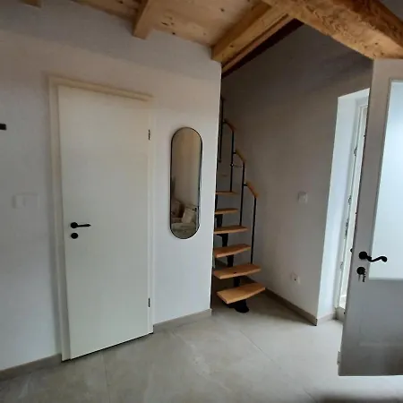 Neu Guesthouse-passion Апартаменты *