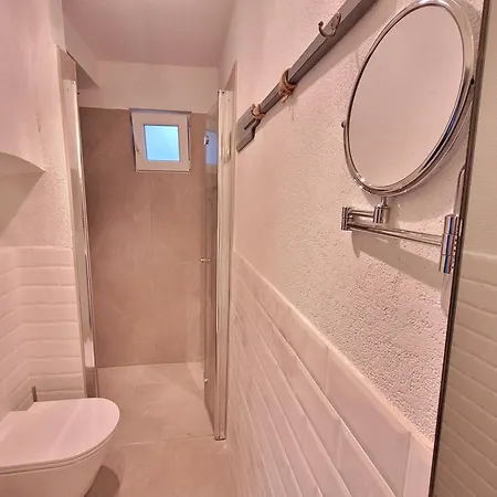 Neu Guesthouse-passion Апартаменты *