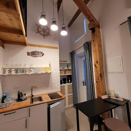 Neu Guesthouse-passion Апартаменты *